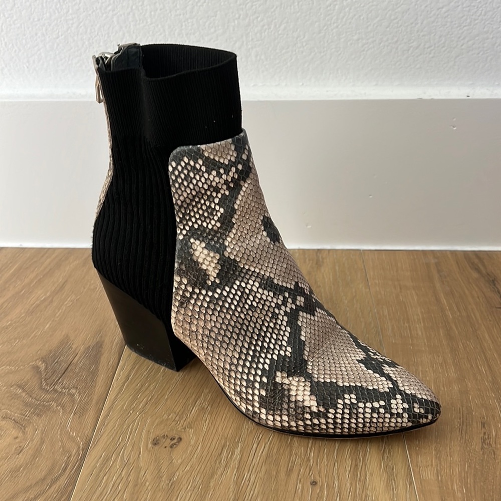 Dolce Vita snake skin booties size 6.5